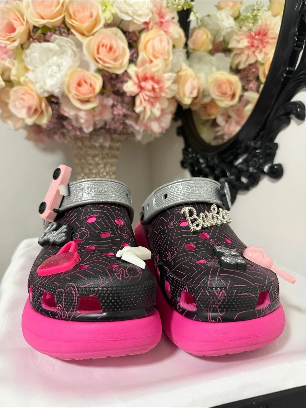Barbie Black/Hot Pink Kids Clogs with Silver Strap and Charms limited edition 💝🎀